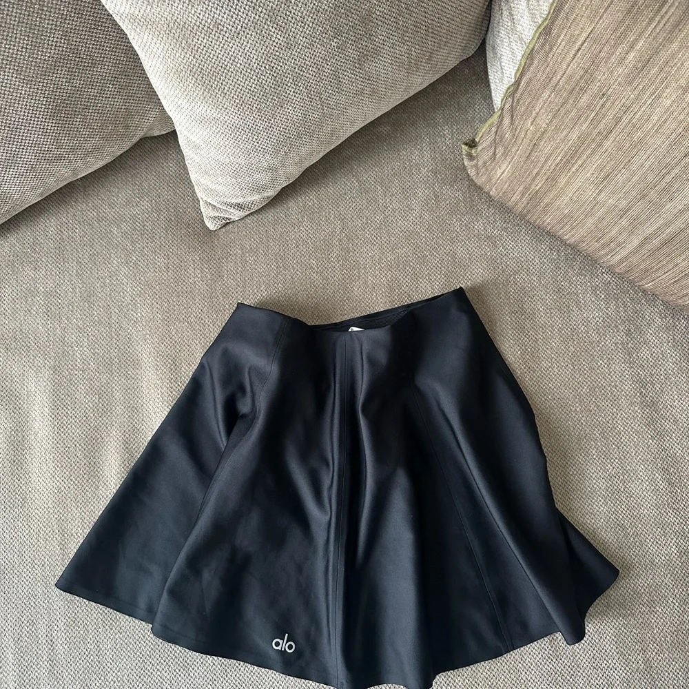 ALO Yoga Black Circle Skater Skirt